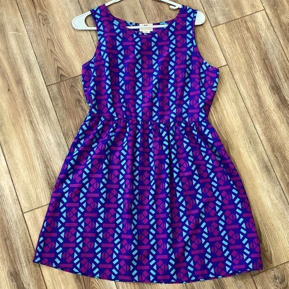One Clothing Women’s Purple and Teal Geometric Dress with Cutout Back Size M - Picture 1 of 6